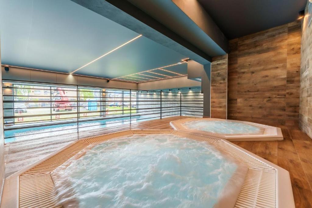 Akces Apartamenty Kasprowicza 20C- Basen, Sauny, Jacuzzi, Silownia W Cenie - Schwimmbad, Saunen, Jacuzzi, Fitnessstudio Im Preis コウォブジェク エクステリア 写真